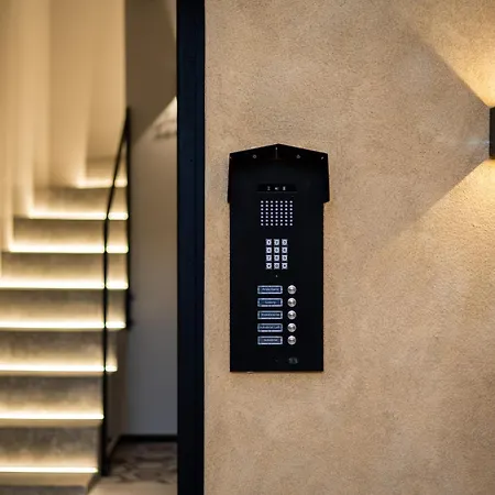 Frida Kahlo - Le Petit Bati ヴォロス