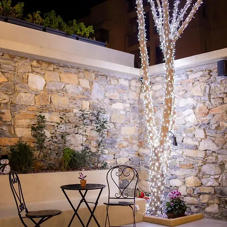 Frida Kahlo - Le Petit Bati アパート