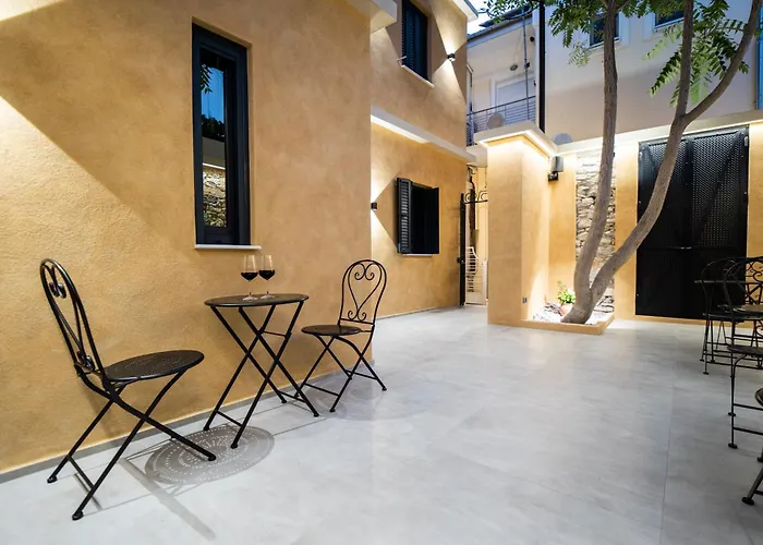 Frida Kahlo - Le Petit Bati * Volos