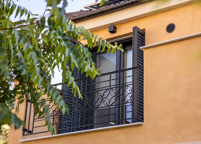 Frida Kahlo - Le Petit Bati Lägenhet Volos