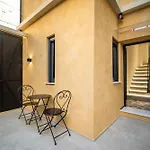 Frida Kahlo - Le Petit Bati דירה *