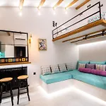 Frida Kahlo - Le Petit Bati וולוס