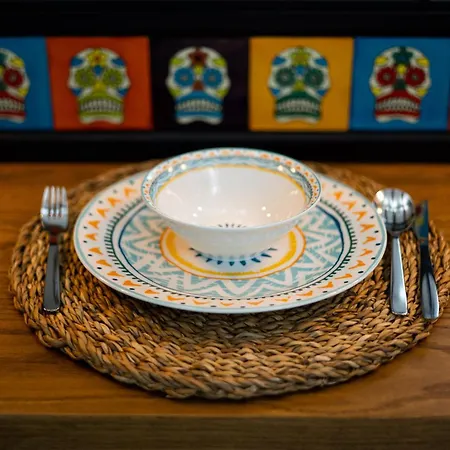 Frida Kahlo - Le Petit Bati 볼로스