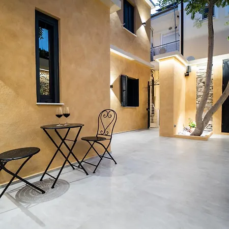 Frida Kahlo - Le Petit Bati * 볼로스